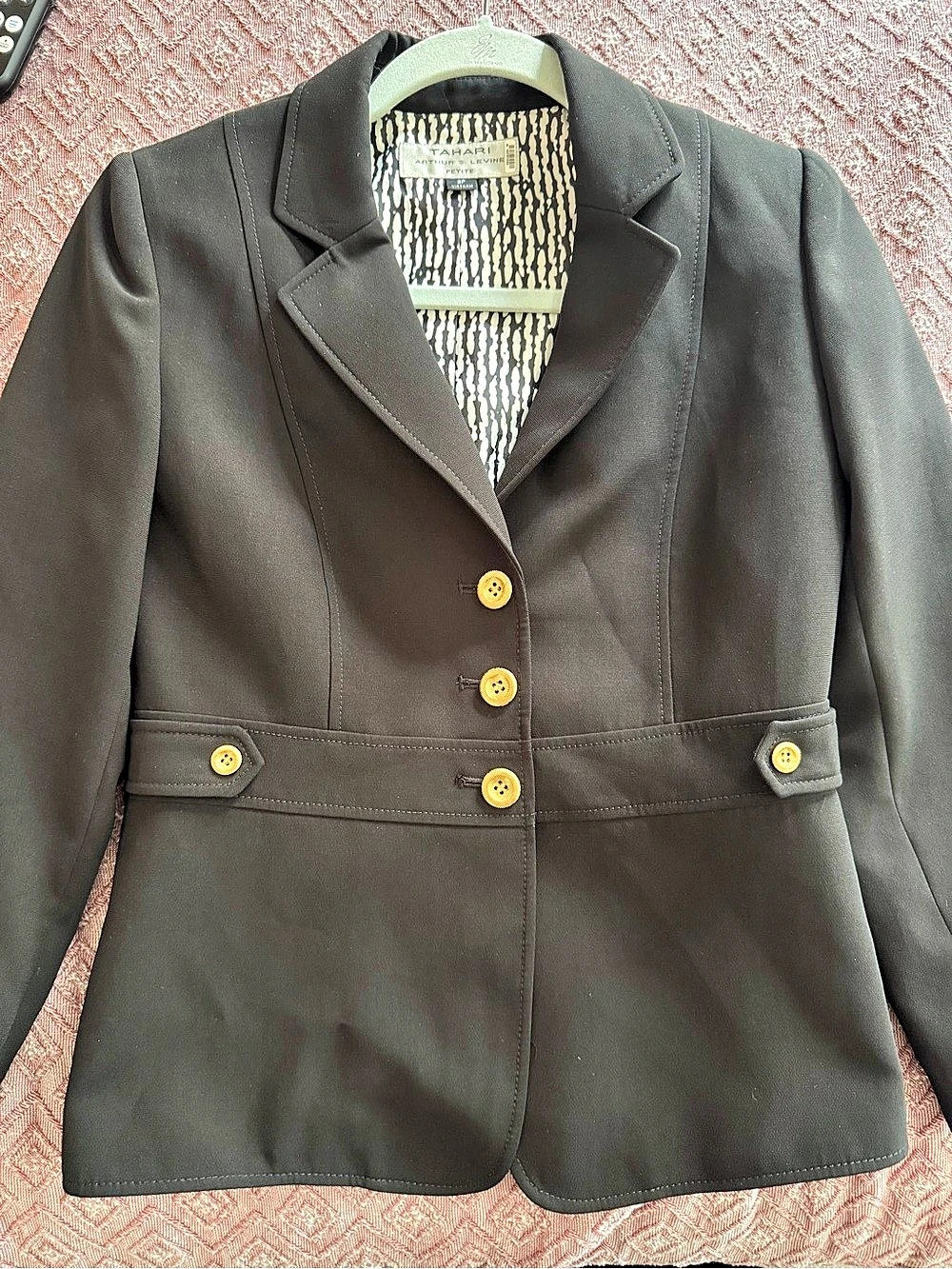 Tahari Arthur S. Levine Petite Blazer in Black Size 2P Like New
